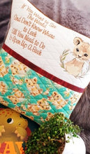 AH.29 Lion Cub See the world Pocket Cushion Cover