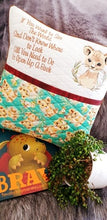 AH.29 Lion Cub See the world Pocket Cushion Cover