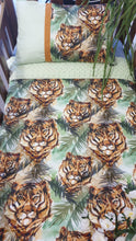 Cot set Hunting Tigers