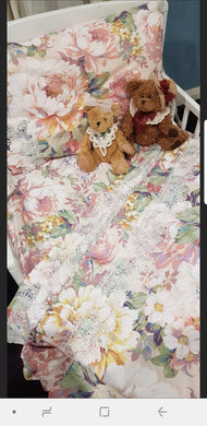 Valentine complete cot set