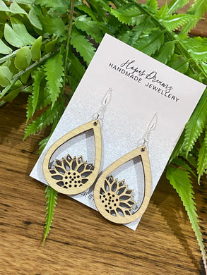 Sunflower wood dangled earings